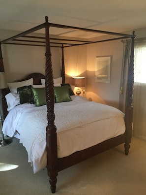 Suite (Upper Canada Master)
