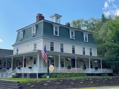 The Ballard House Inn
