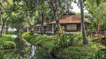 Deluxe Room, 1 King Bed (Heritage Lake View Villa with Private) | Premium bedding, minibar, in-room safe, individually furnished