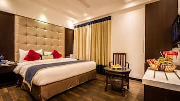 Superior-Doppelzimmer, 1 King-Bett | Hochwertige Bettwaren, Betten mit Memory-Foam-Matratzen, Minibar
