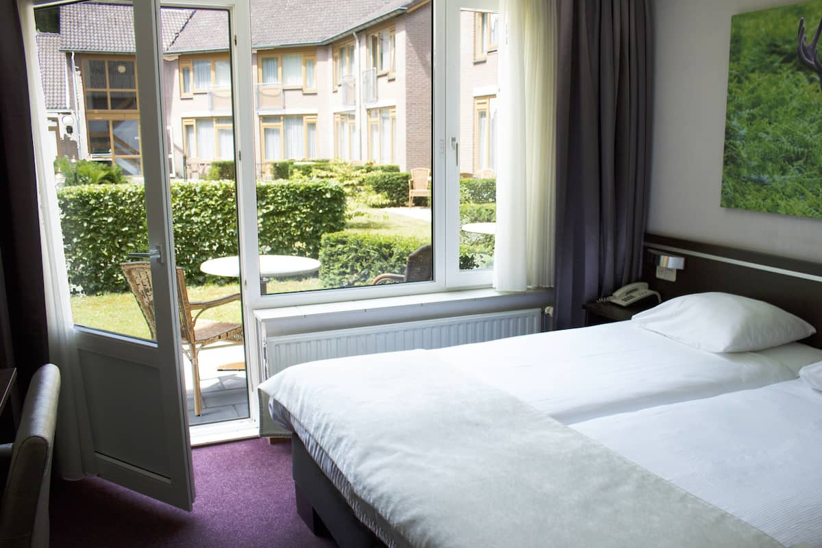 Comfort tweepersoonskamer, 2 eenpersoonsbedden | Kameruitzicht