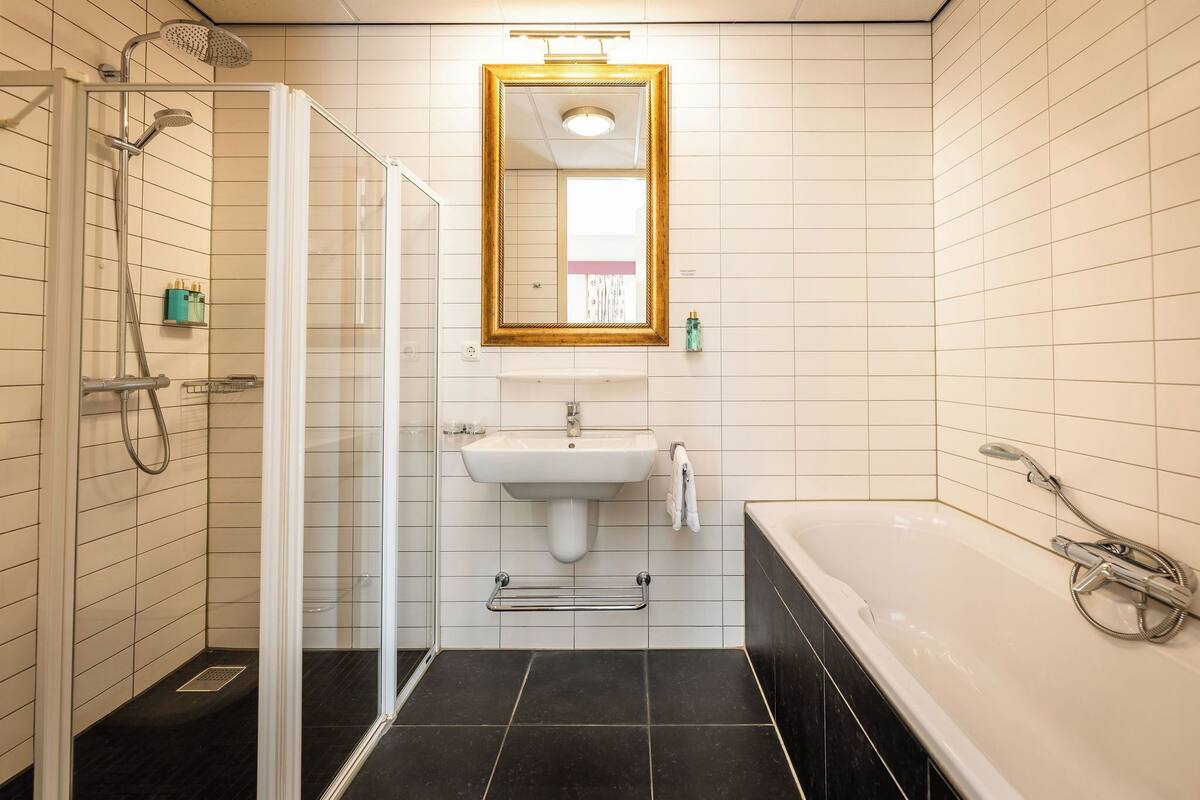 honeymoon suite | bathroom | hair dryer, towels