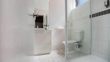 Premium bedding, pillowtop beds, minibar, desk