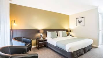 Standard Room, 1 King Bed