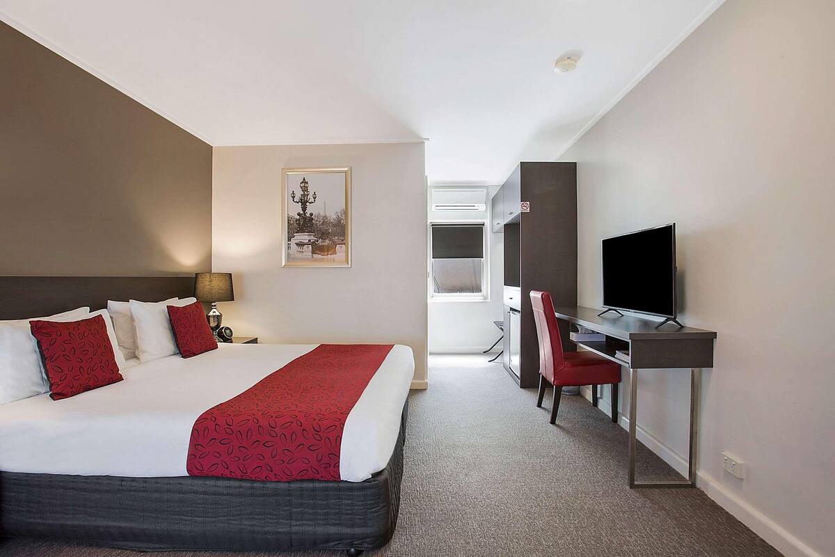 Premium bedding, pillow-top beds, minibar, desk