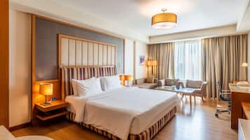 Minibar, in-room safe, individually decorated, individually furnished