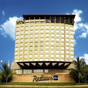 Exterior - Radisson Blu Hotel Indore (Indore)