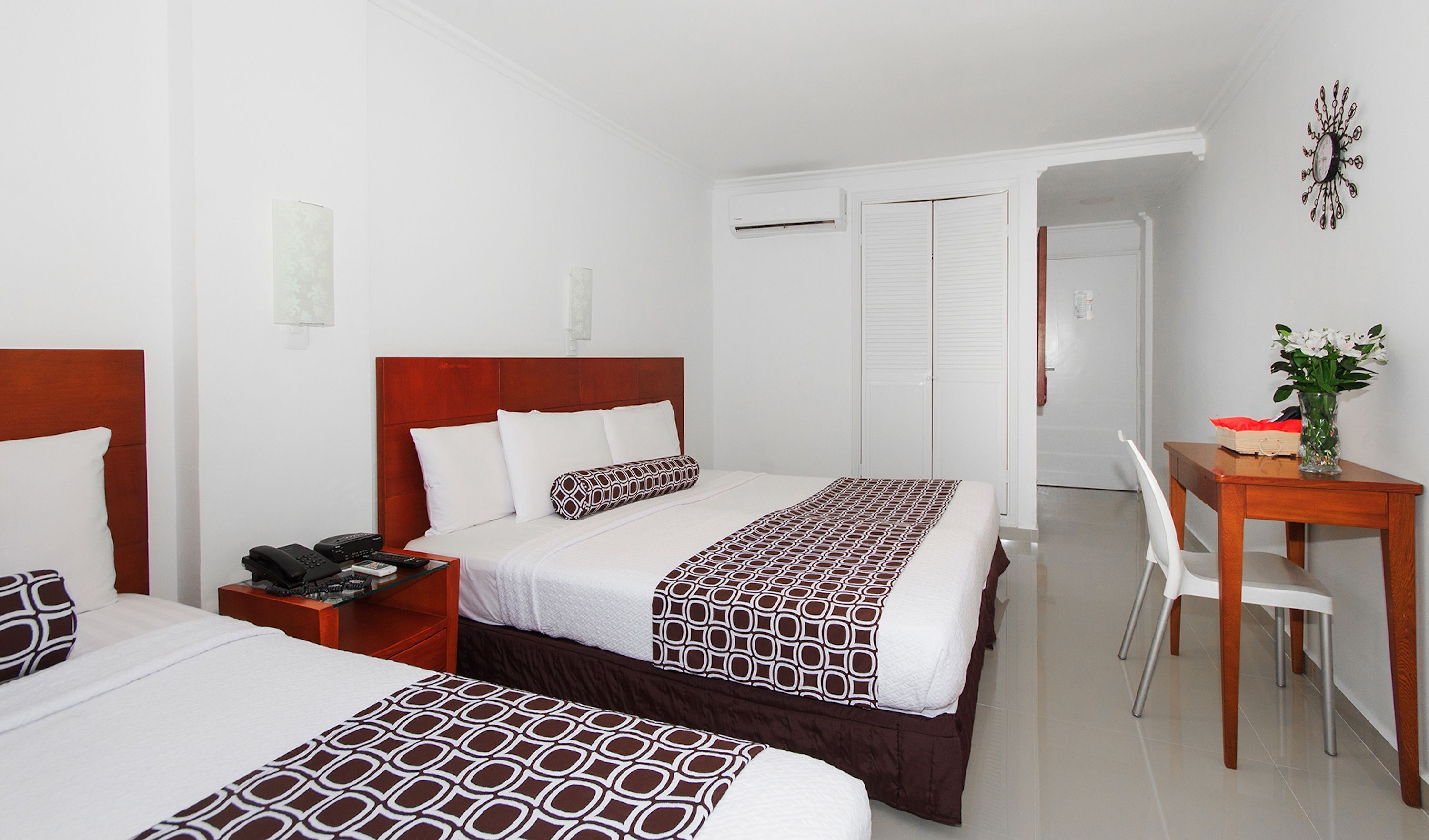 Desk, free cots/infant beds, free WiFi, bed sheets