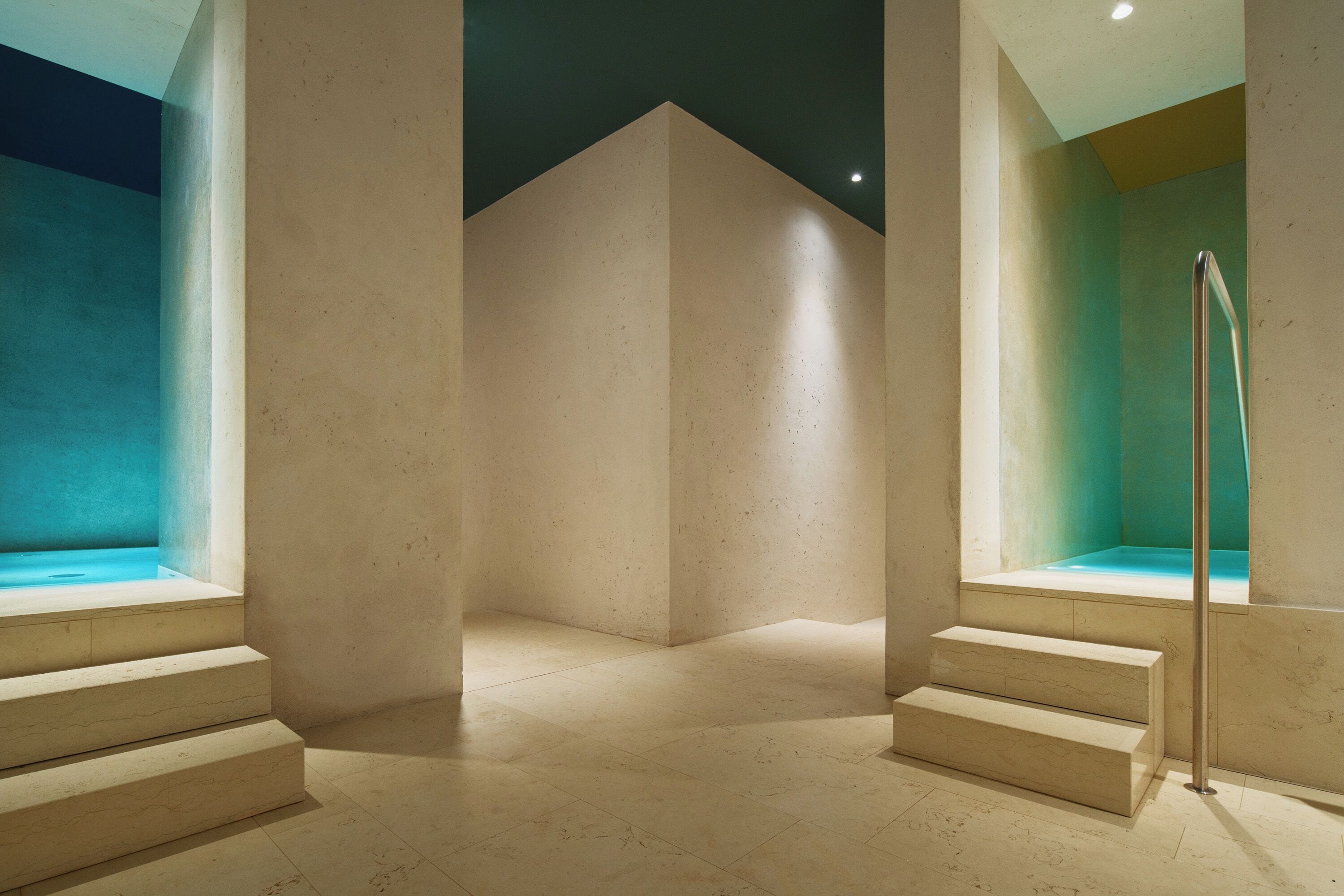 couples treatment room(s), sauna, hot tub, steam room