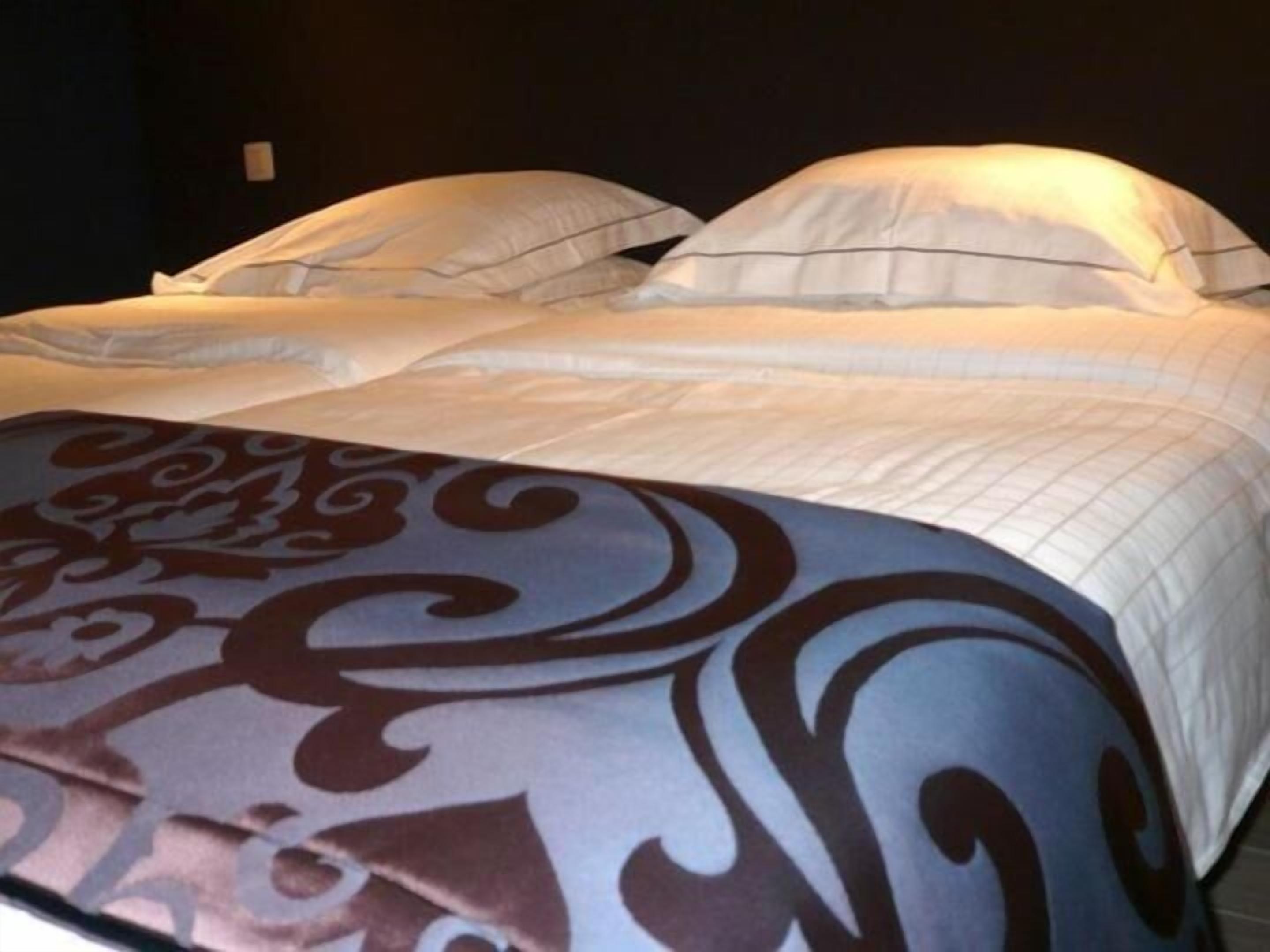 minibar, soundproofing, free wifi