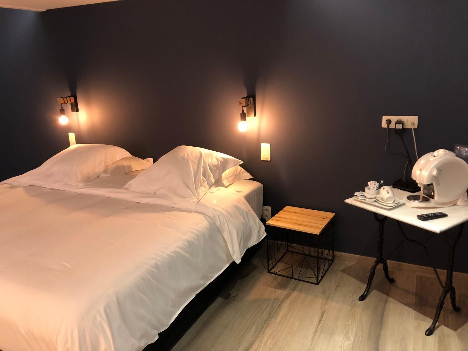 迷你吧、隔音、免费 WiFi