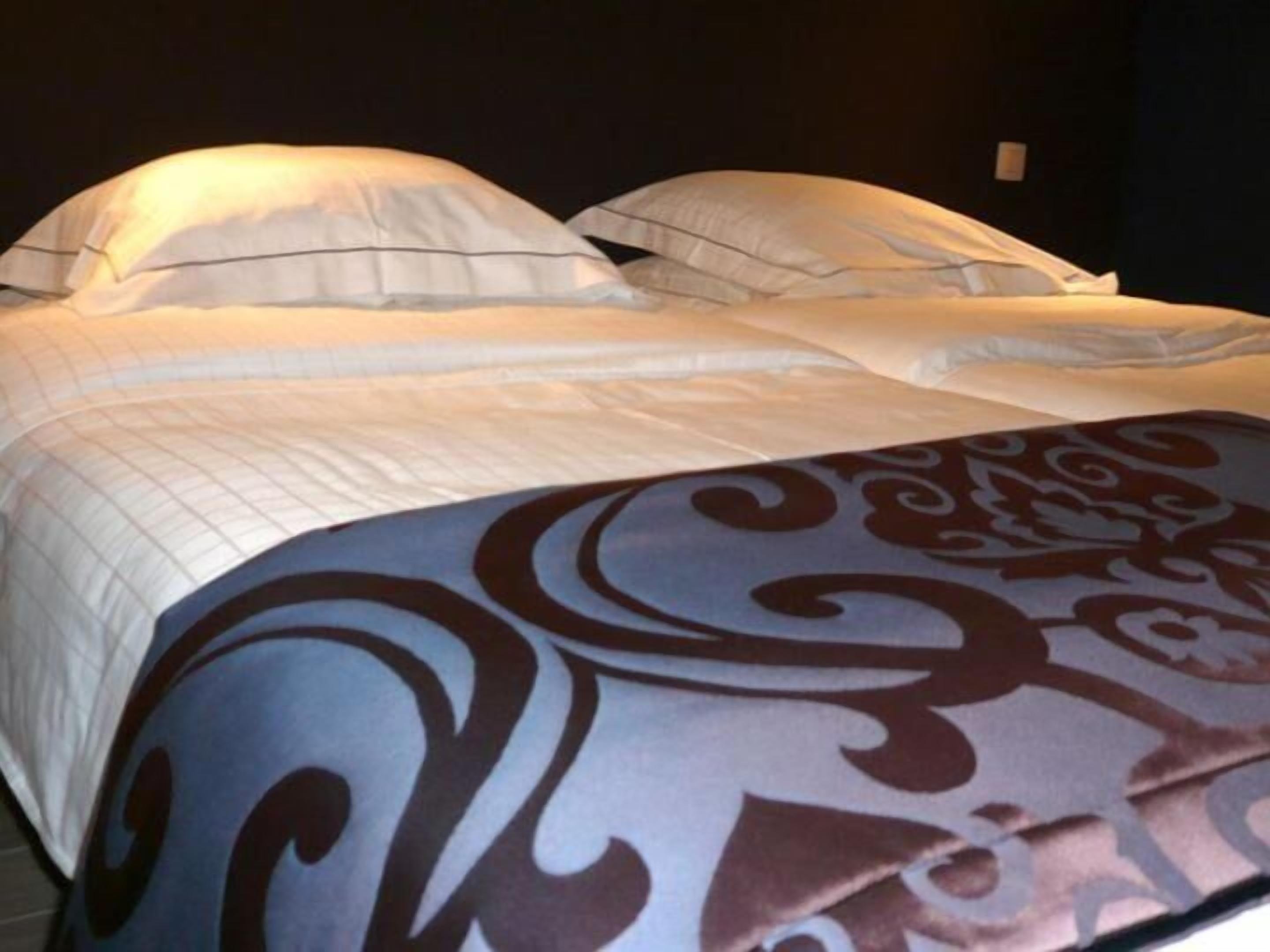 minibar, soundproofing, free wifi