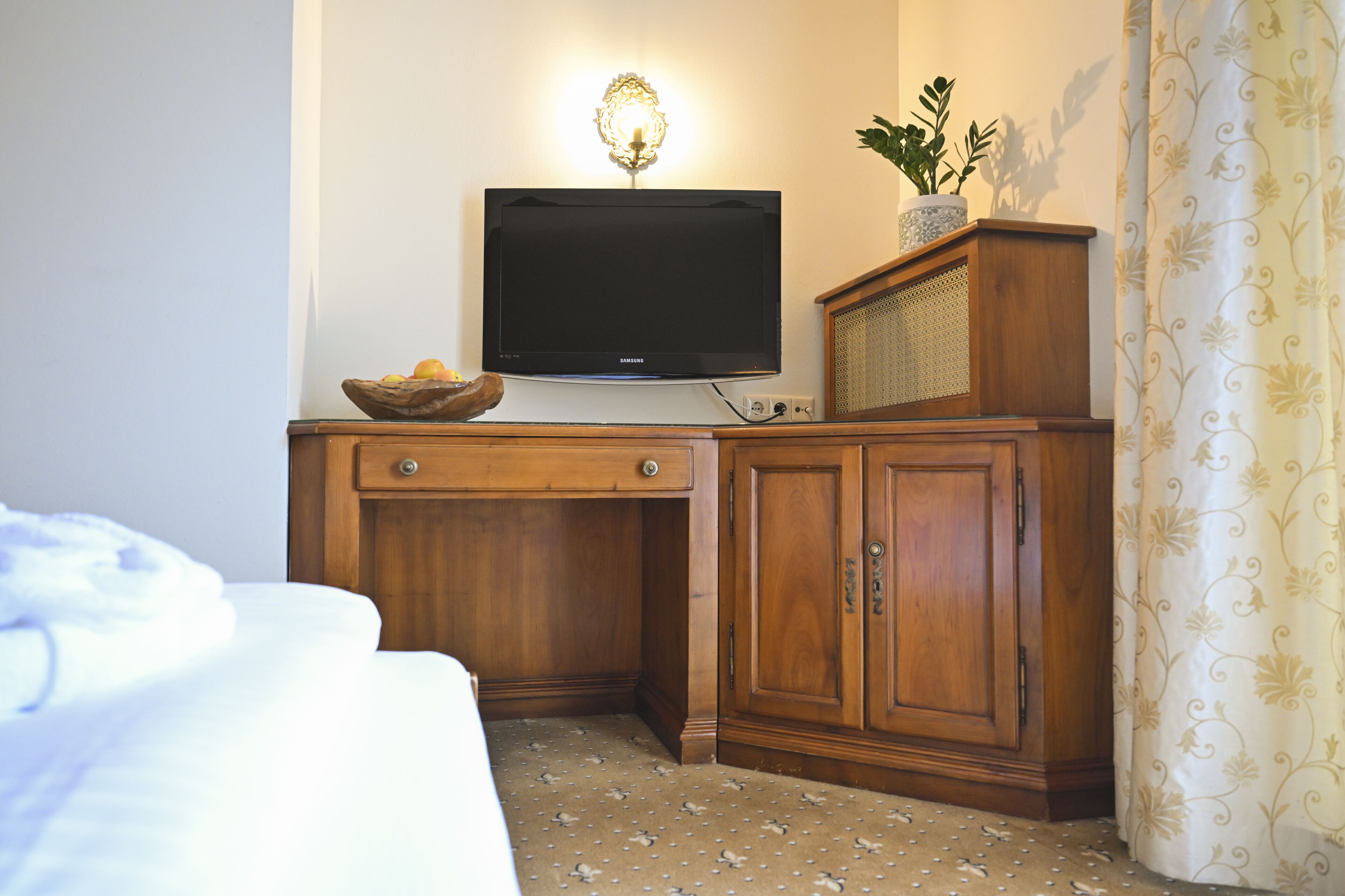 standard double room, balcony, garden view | 1 bedroom, premium bedding, in-room safe, cots/infant beds