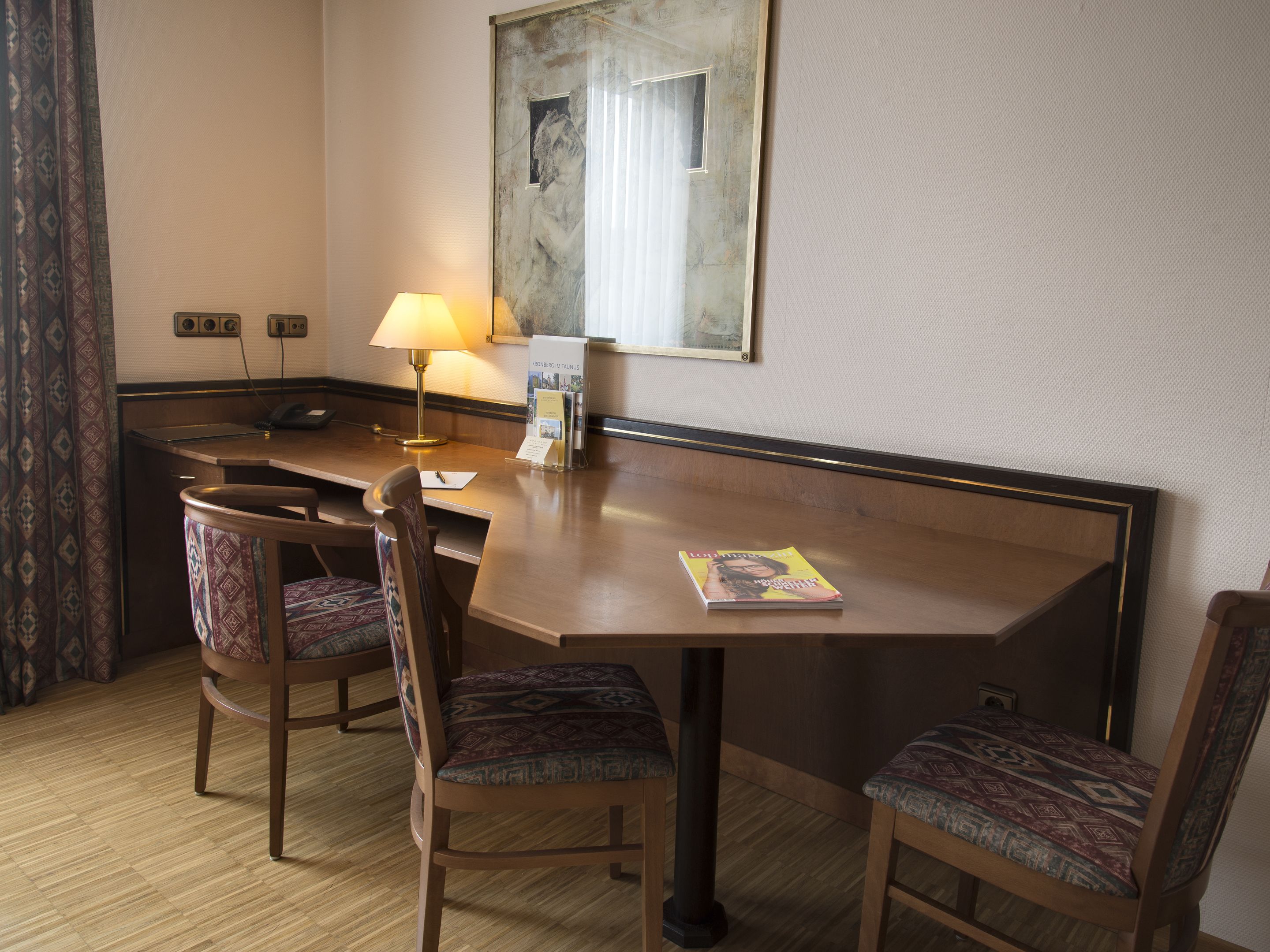 double room | minibar, in-room safe, desk, soundproofing