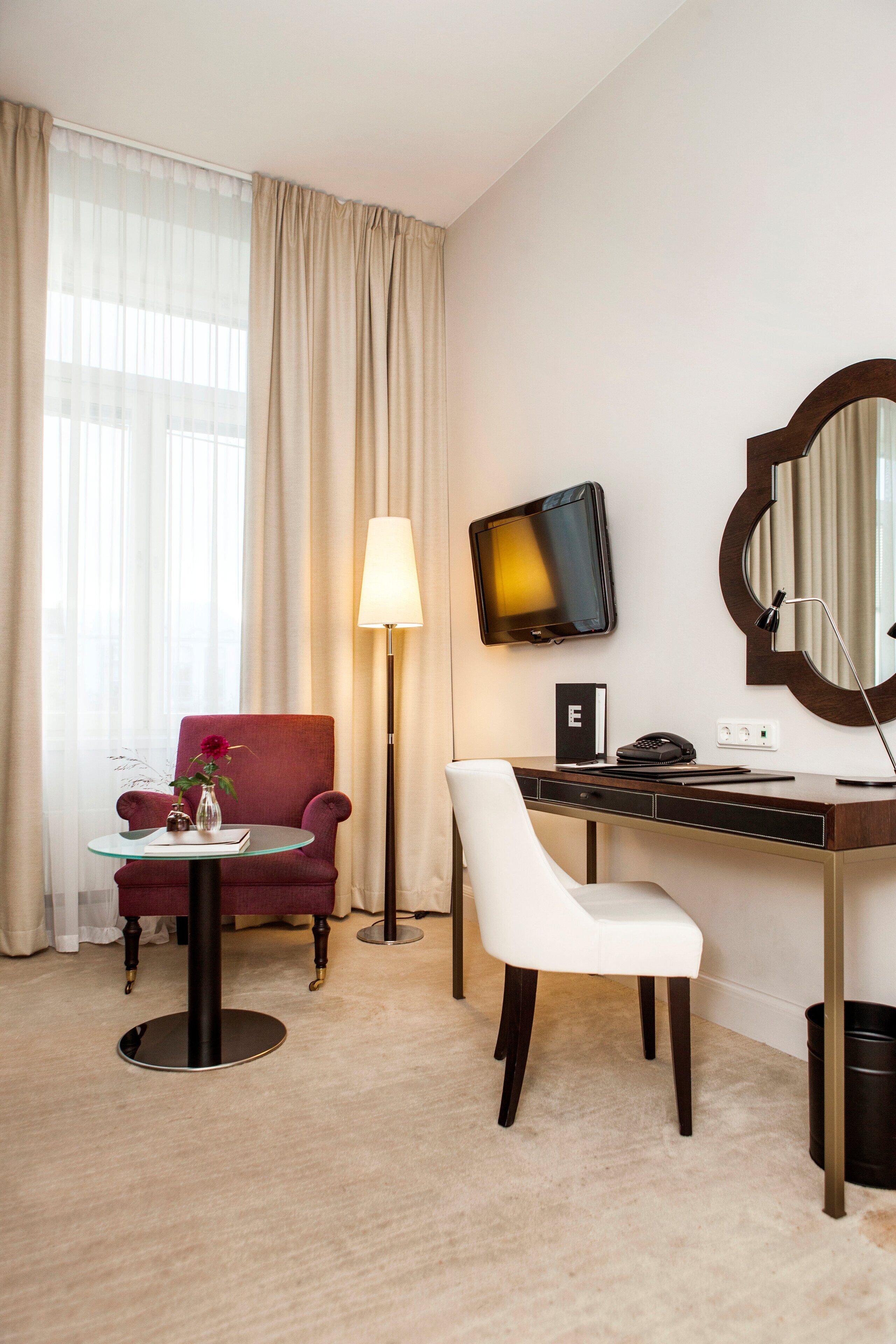 minibar, in-room safe, desk, laptop workspace