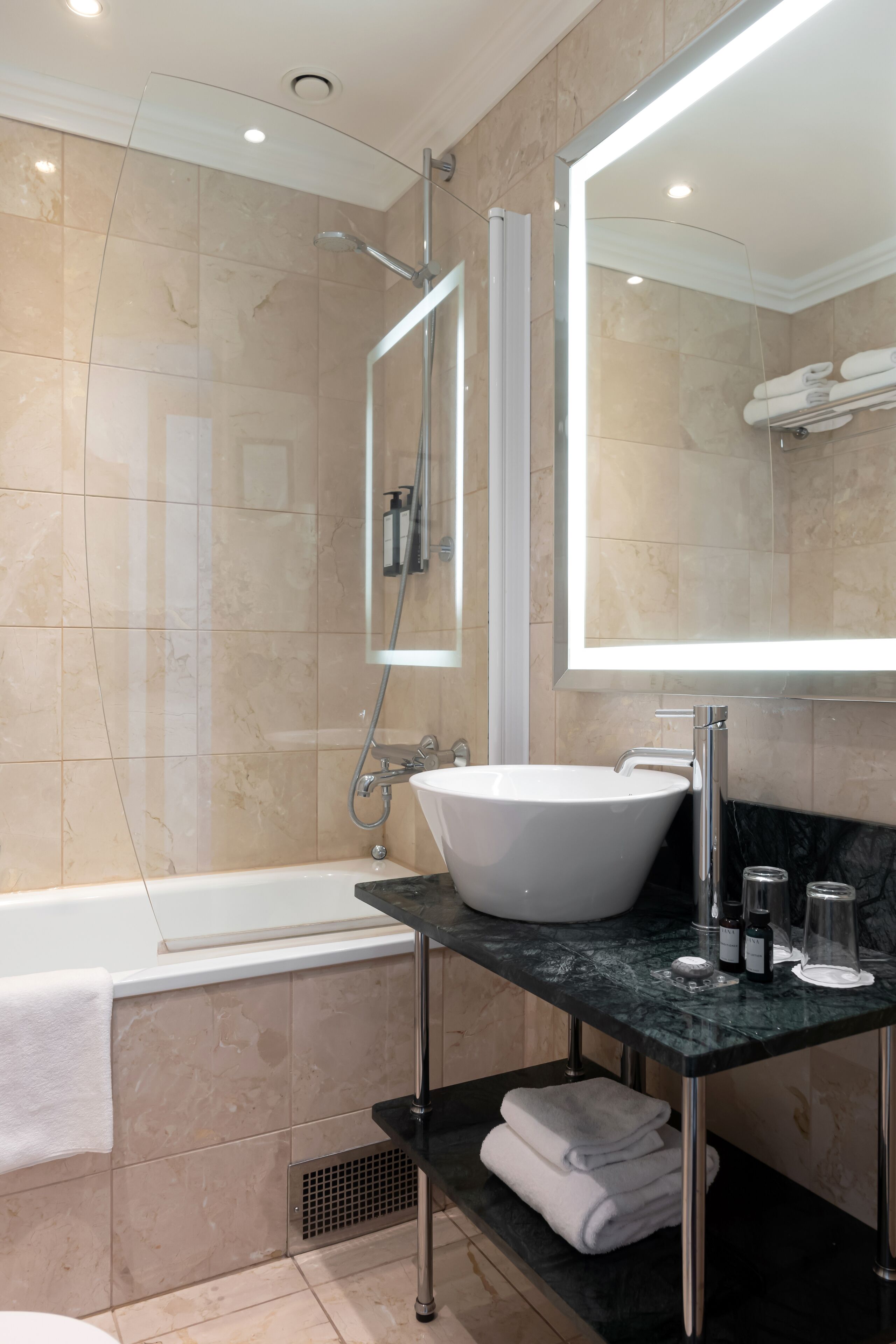 standard double room | bathroom | hair dryer, towels