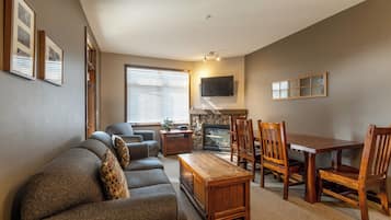 Suite | Literie de qualité supérieure, bureau, fer et planche à repasser