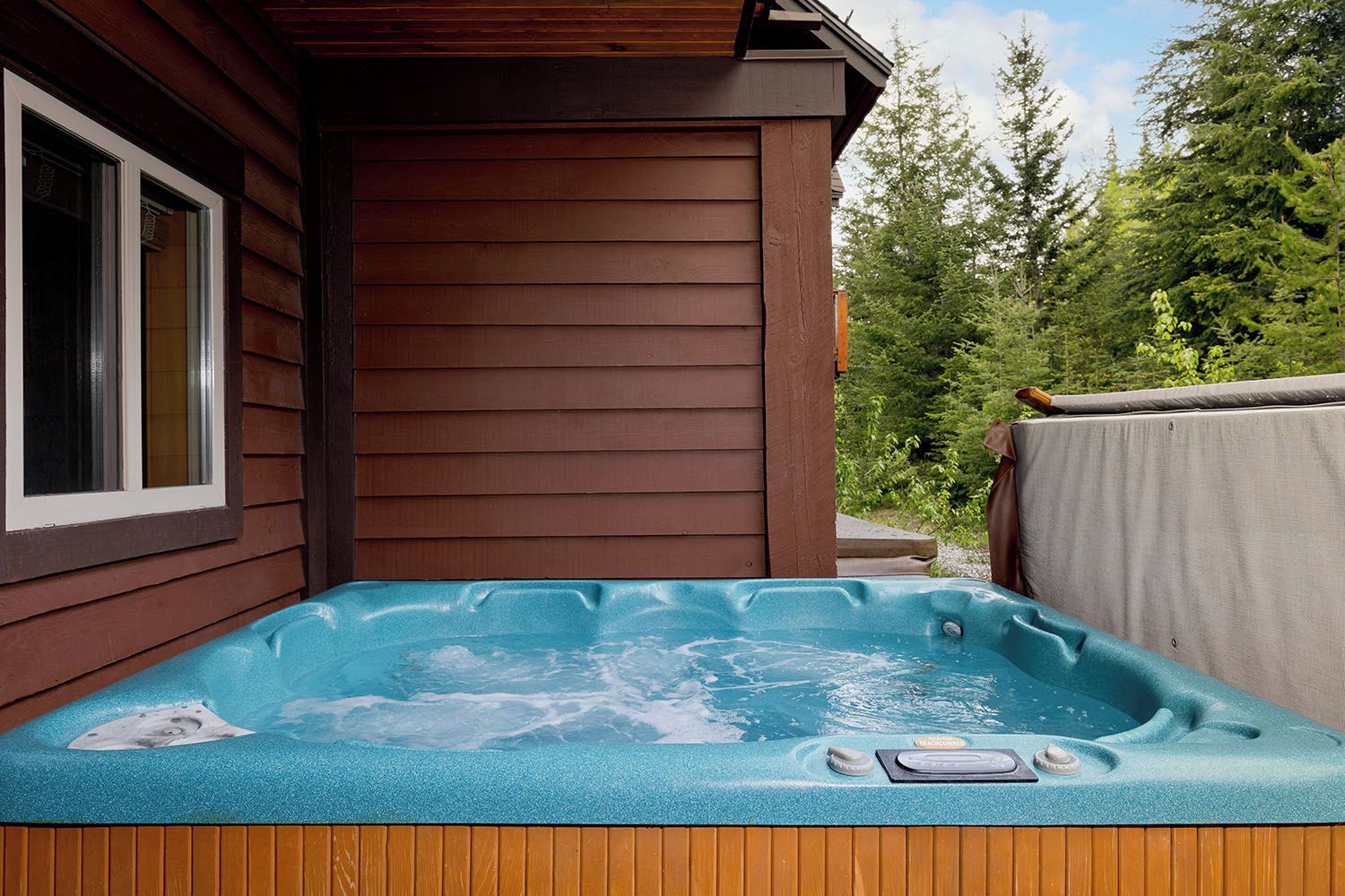 Bain à remous extérieur