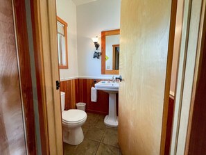 Lejlighed - 3 soveværelser - boblebad | Badeværelse | Separat badekar og bruser, gratis toiletartikler, håndklæder