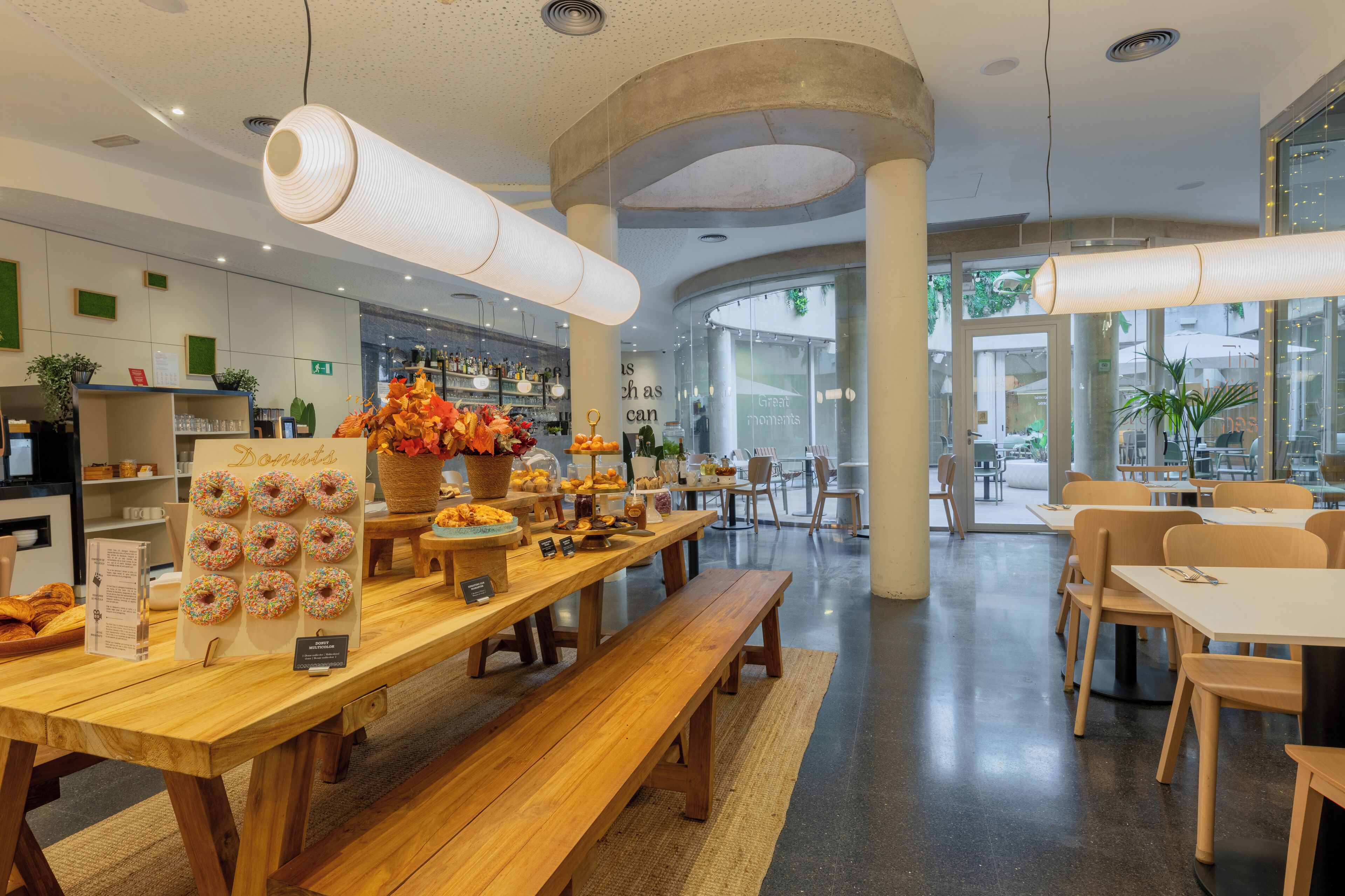 Dagelijks ontbijtbuffet (EUR 14 per persoon)