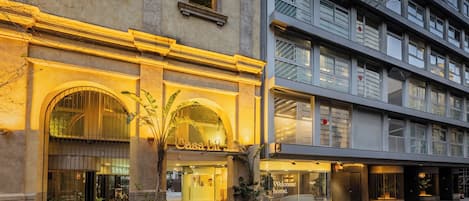 Façade de lâhĂ©bergement - soirĂ©e/nuit