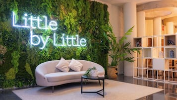 2 restaurants, breakfast, lunch, dinner served; Mediterranean cuisine