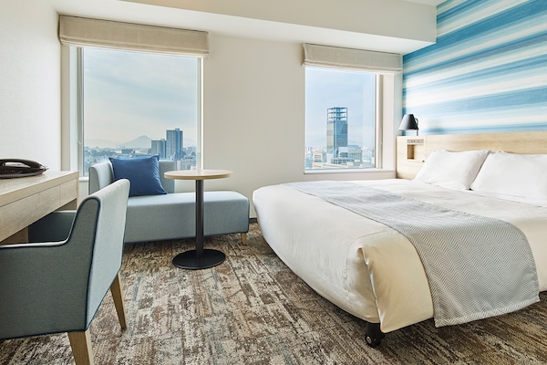 In-room safe, desk, laptop workspace, free WiFi