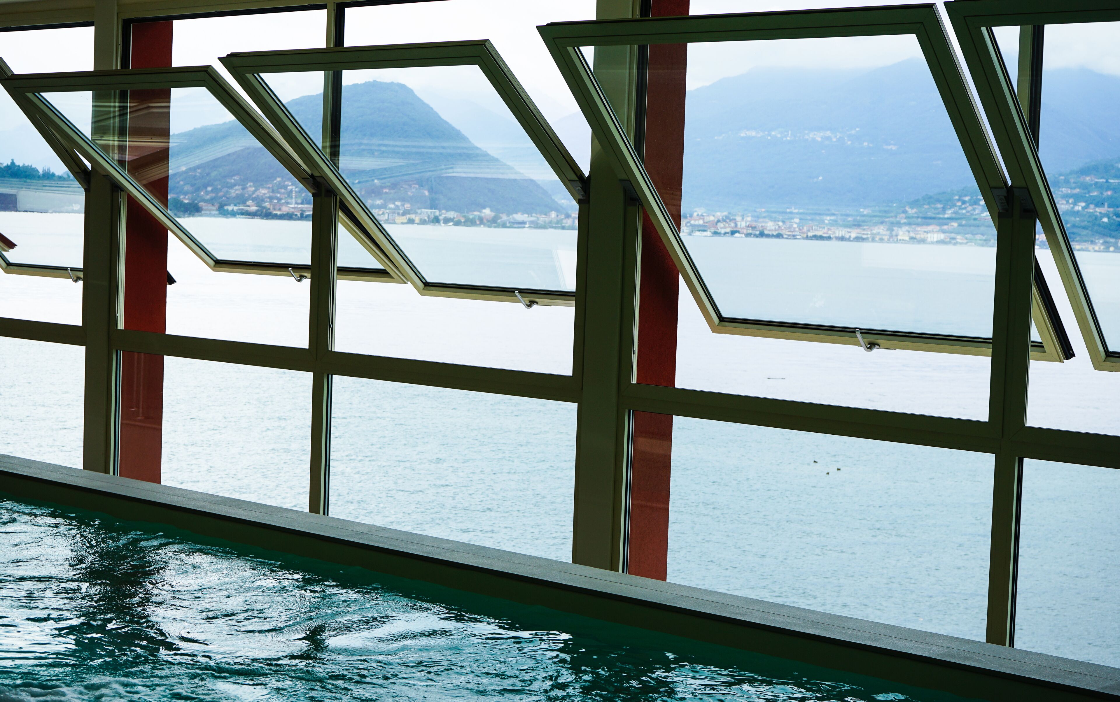 Una piscina techada