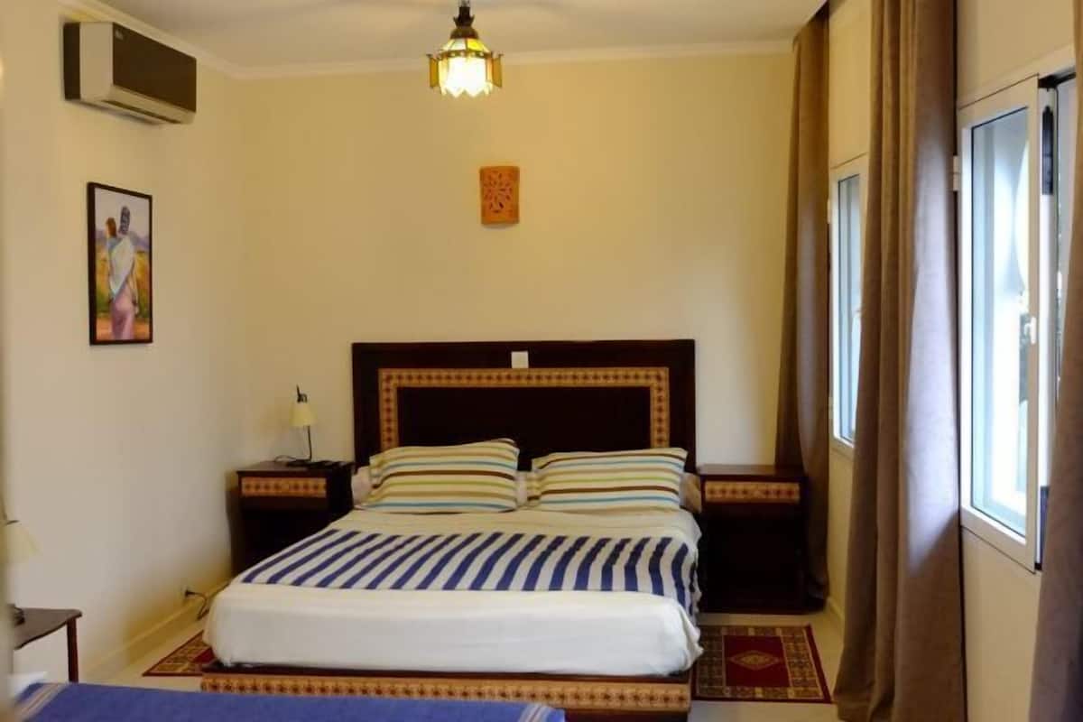 Wifi gratis y ropa de cama