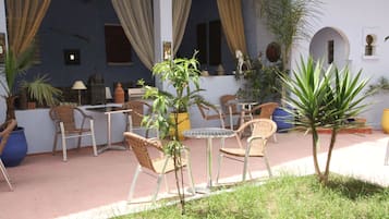 Double Room, Street or Garden View | Garden view