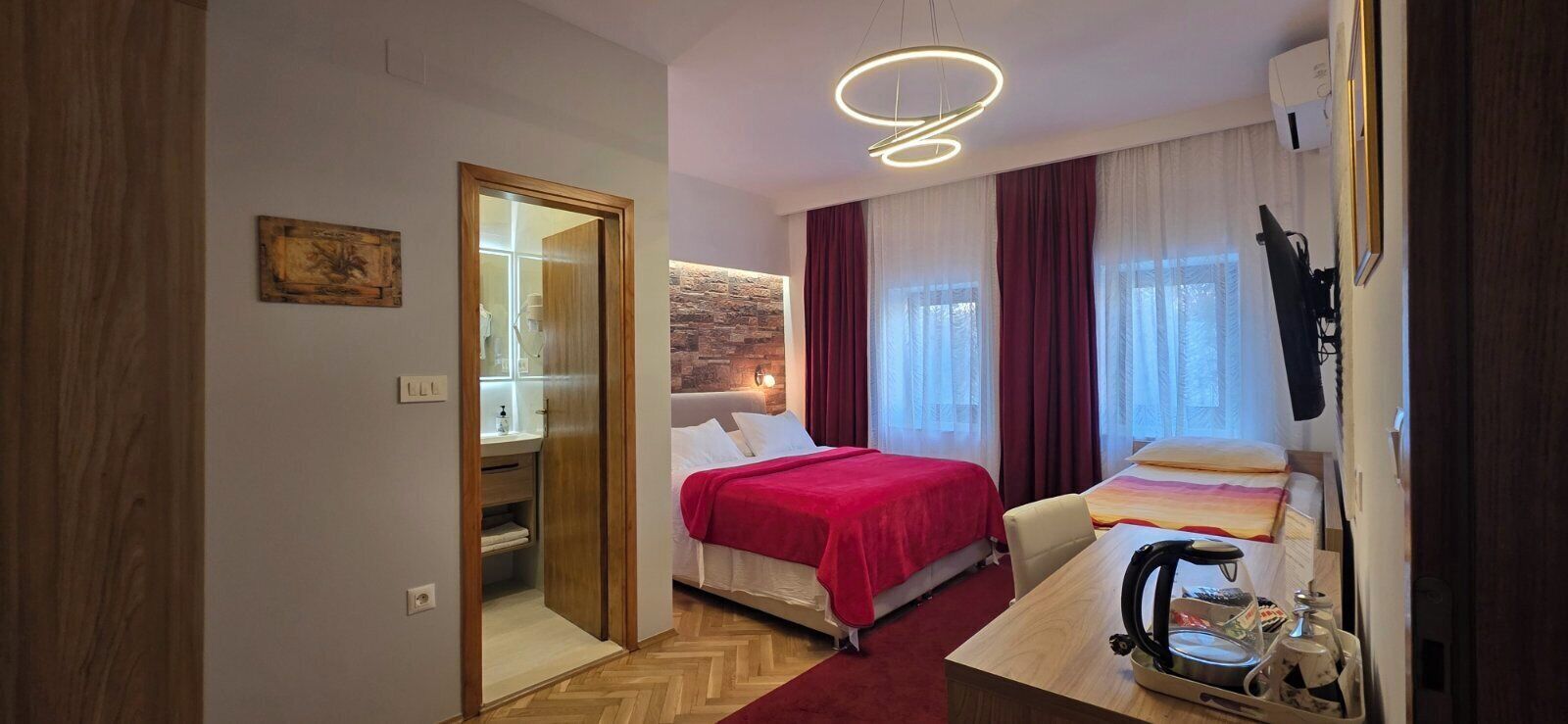 ملاءات للفراش لا تسبب الحساسية وأسرّة بإسفنج يتكيف مع شكل الجسم