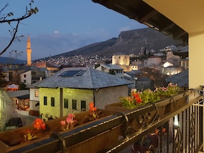 Superior Double Room, Balcony | Hypo-allergenic bedding, memory-foam beds, individually decorated - Villa Cardak (Mostar)