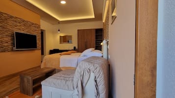 Chambre Double Deluxe, balcon | Literie hypoallergénique, matelas mémoire de forme, rideaux occultants