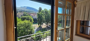 Deluxe-Apartment, Flussblick | Allergikerbettwaren, Betten mit Memory-Foam-Matratzen