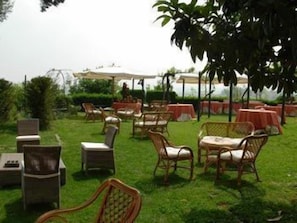 Outdoor dining - Relais I Castagnoni (Rosignano Monferrato)