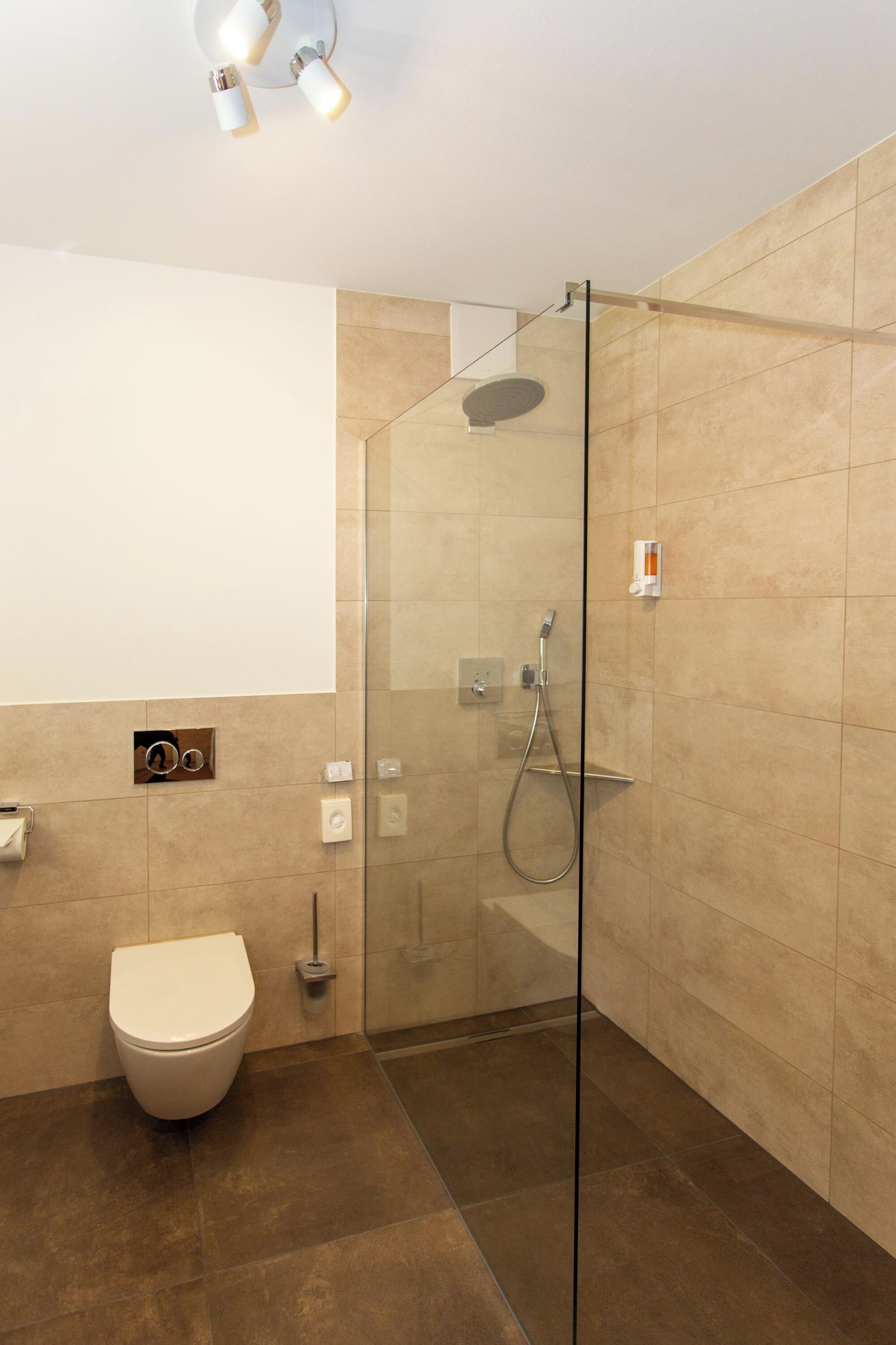 comfort double room | bathroom | hair dryer, heated floors, towels, soap
