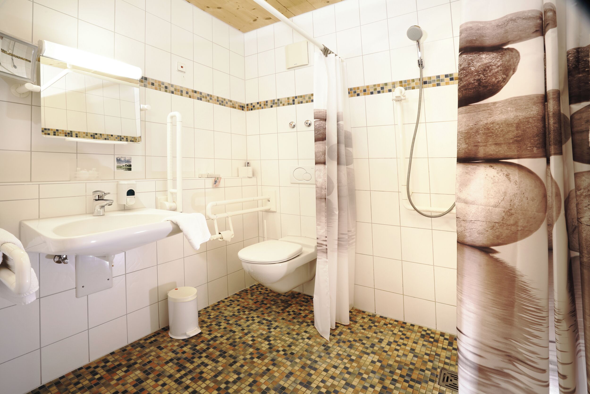 comfort double room | bathroom | hair dryer, heated floors, towels, soap
