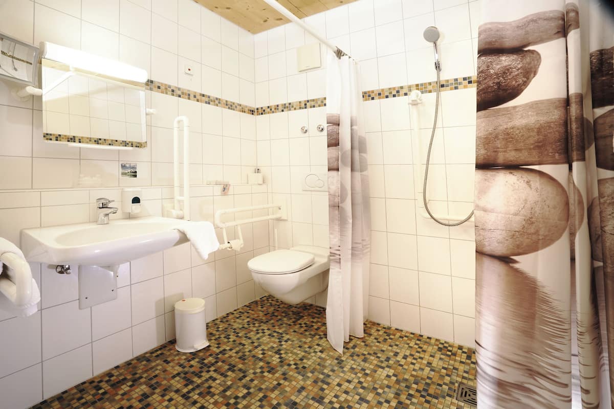 comfort double room | bathroom | hair dryer, heated floors, towels, soap