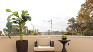 View from property - Hotel Bulla Regia (Syracuse)
