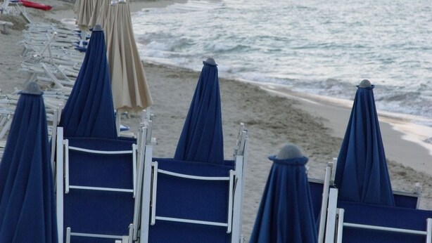 Beach nearby, beach towels - Hotel Bulla Regia (Syracuse)
