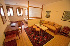 Deluxe Suite, 1 Double Bed | Living area | Flat-screen TV - Boutique Hotel Old Town (Mostar)