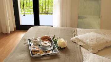 Caja de seguridad en la habitación, escritorio y cunas gratuitas