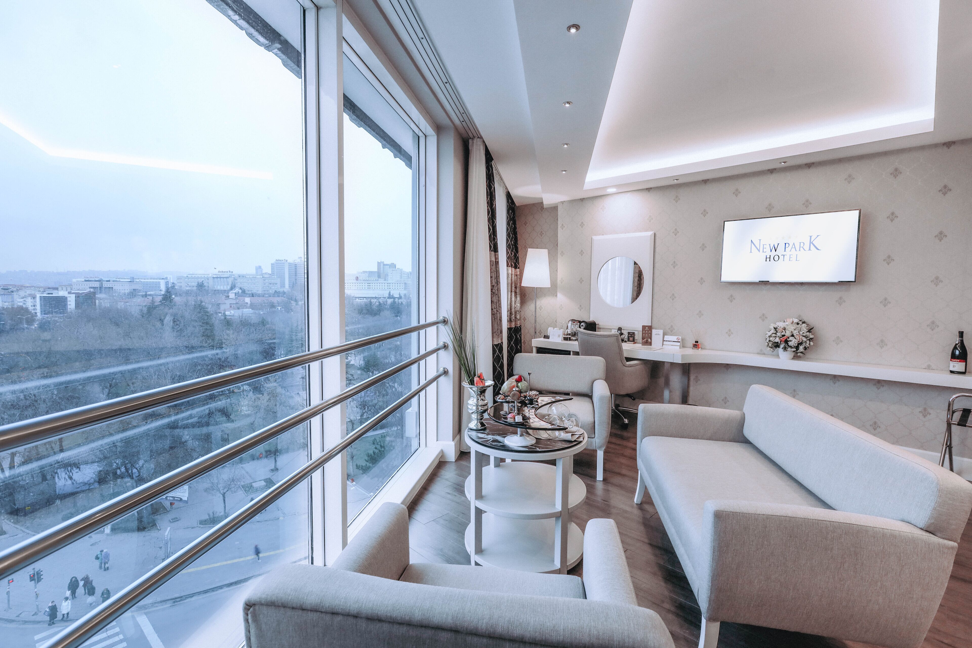 Photo - New Park Hotel