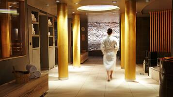 Sauna, steam room