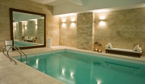 Indoor pool - Awwa Suites and Spa (Buenos Aires)