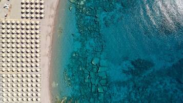 Playa en los alrededores y traslado desde/hacia la playa gratis