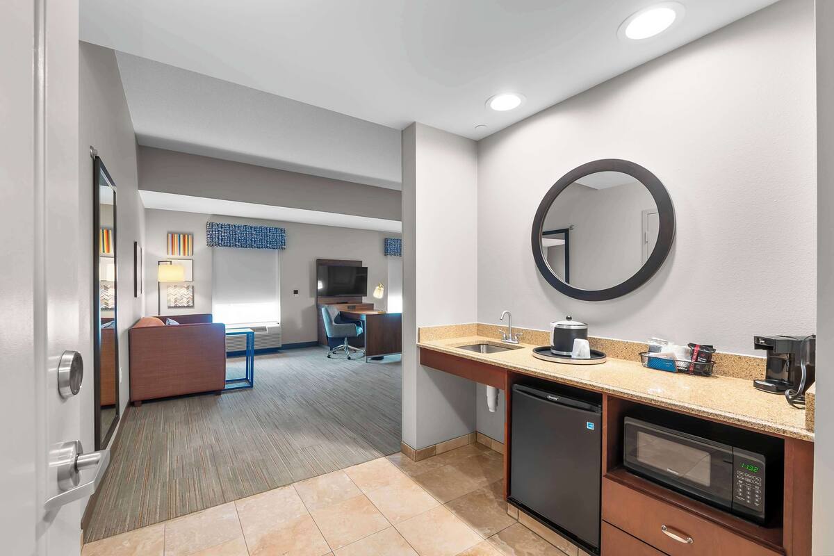 studio, accessible, non smoking | in-room safe, blackout curtains, iron/ironing board