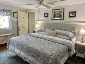 Deluxe Double Room, Ensuite, Mountain View (Room 1)