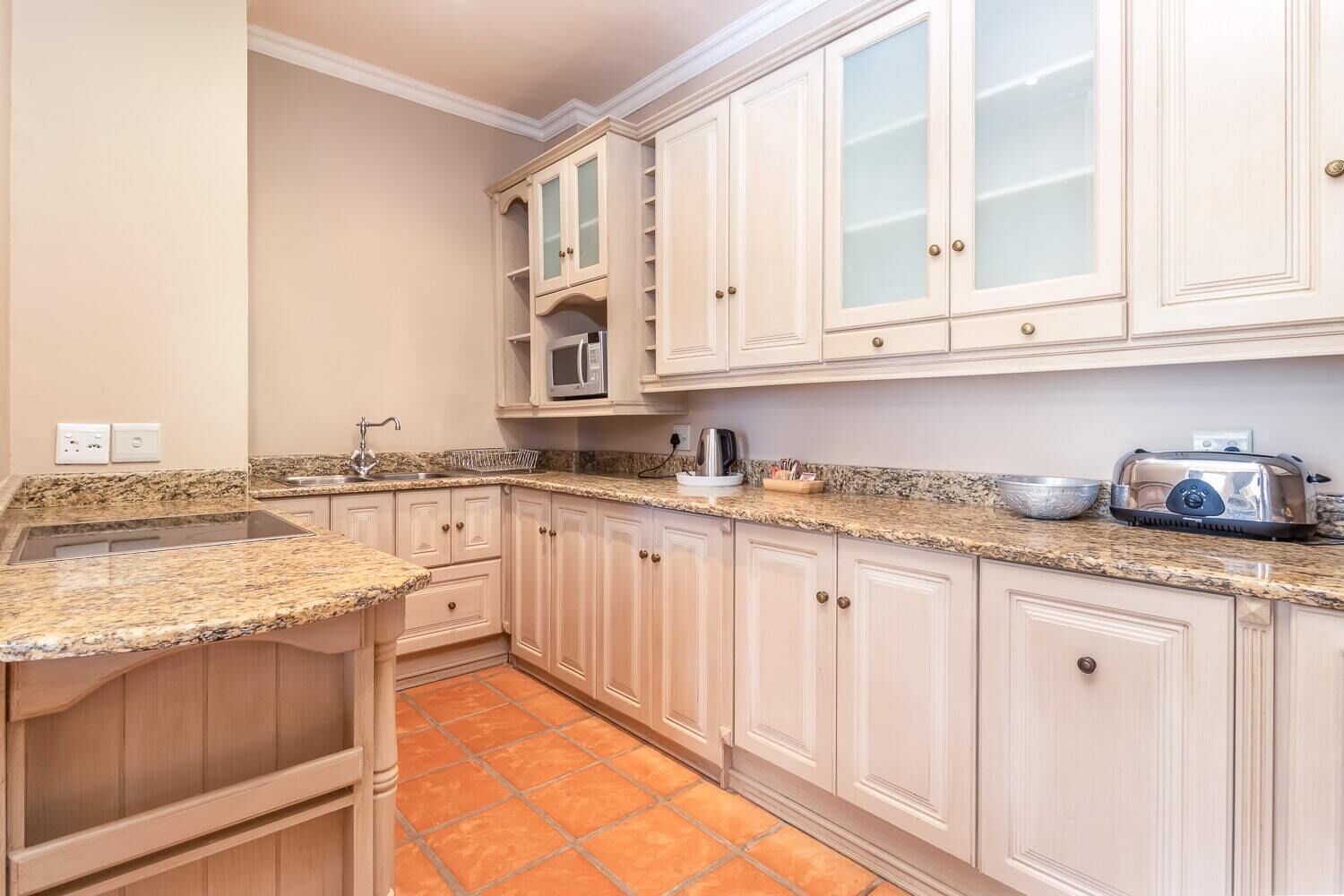 Standard Villa, Mountain View | Private kitchen | Fridge, microwave, oven, stovetop