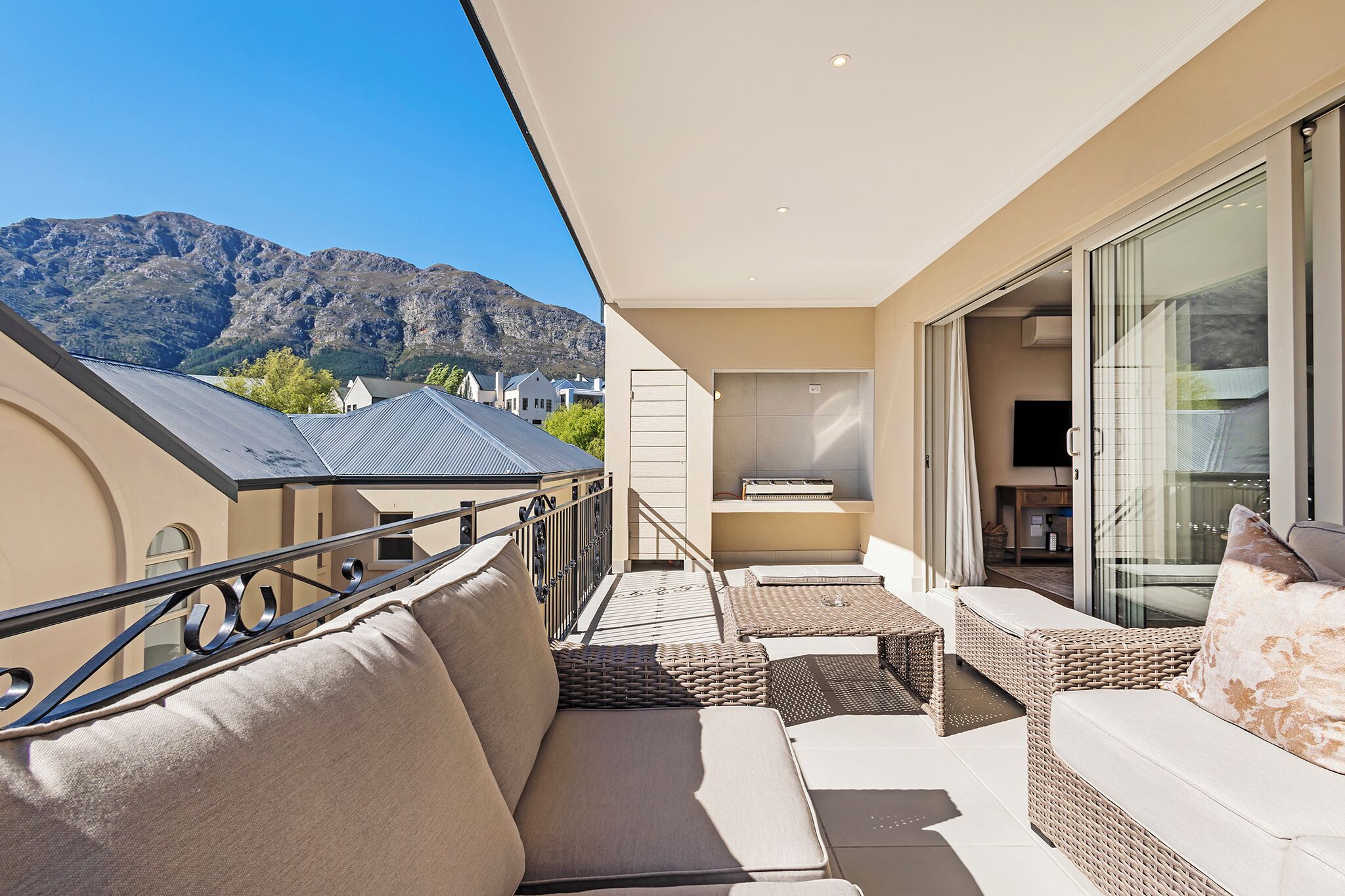 design villa, 2 bedrooms, mountain view | mountain view